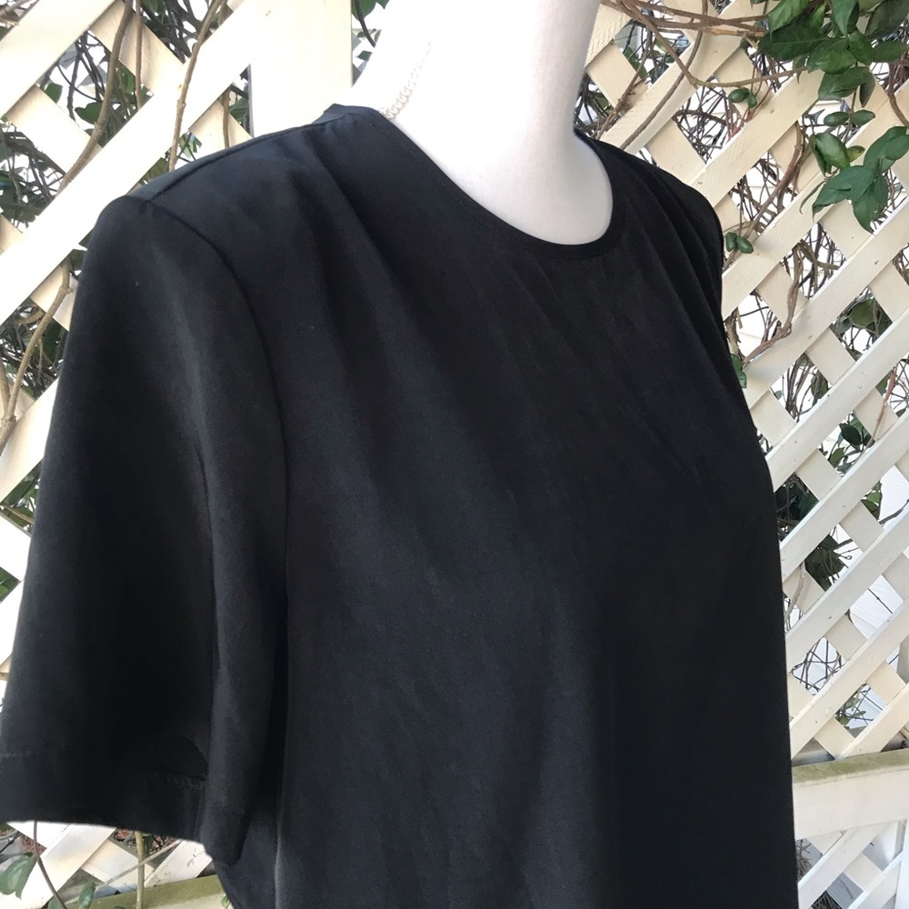Moder Essentials Top. - Picture 7 of 8